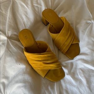 Zara Yellow Suede Sandle